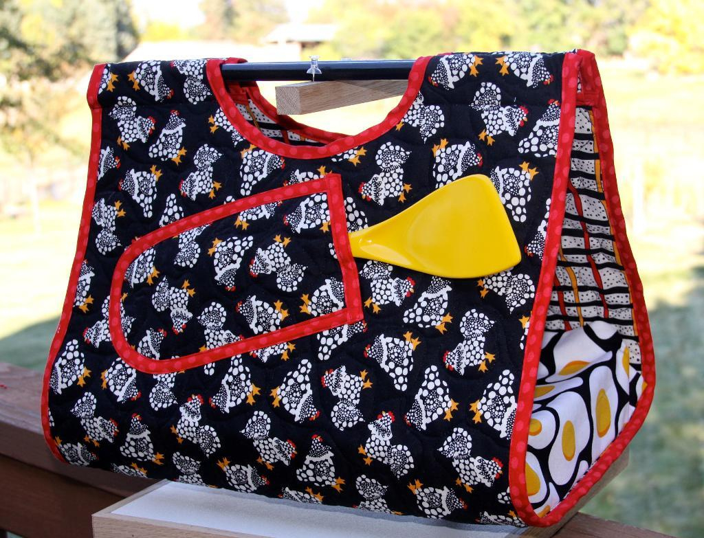 6 (Cute!) Casserole Carrier Patterns To Stitch Up | Craftsy inside Free Printable Casserole Carrier Pattern Free